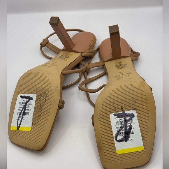 Marc Fisher LTD Womens Gadella Leather Thong Heels Nude Tan NWT Size 9.5 - Picture 6 of 6